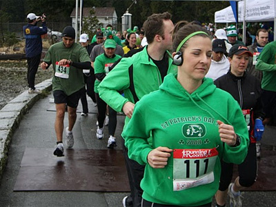 Angela (111) runs in her sleep - St. Patrick's 5k - Vancouver - 2010