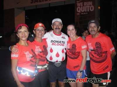 Digenes, Elsa and friends at the Nike We Run Quito 10k - Ecuador - October 29, 2011