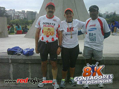 Digenes and Elsa at the Contadores 8k - Quito, Ecuador - November 6, 2011