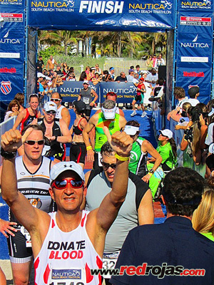 Julin Finishing the Nautica South Beach Tri - Miami Beach, Florida - April 1, 2012