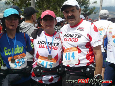 Digenes and Elsa at the Livita Apie 10k-Ibarra - April 29, 2012