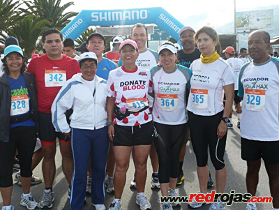 Digenes and Elsa at the Livita Apie 10k-Ibarra - April 29, 2012