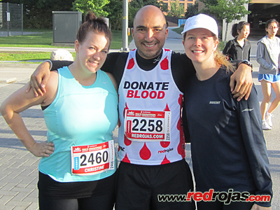 Chrissy, Jorge and Jenn at the 2012 Scotiabank Half Marathon - Vancouver - June 24, 2012