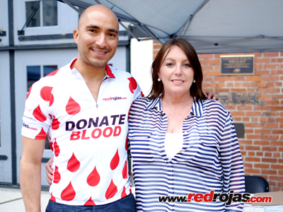 Jorge with Jane Heron of Canadian Blood Services - Community Event - Yaletown, Vancouver - June 18, 2014