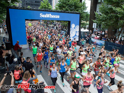 RedRojas at the Seawheeze Lululemon Half Marathon - Vancouver, Canada - August 12, 2017