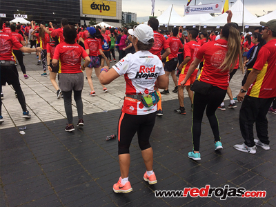 Elsa, Karola and Jorge at the Global Energy 10k - Bogot, Colombia - September 30, 2018